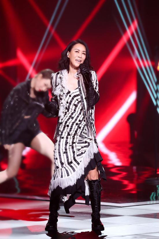 那英新歌，學(xué)習(xí)之旅的自信旋律，變化中的成就與旋律