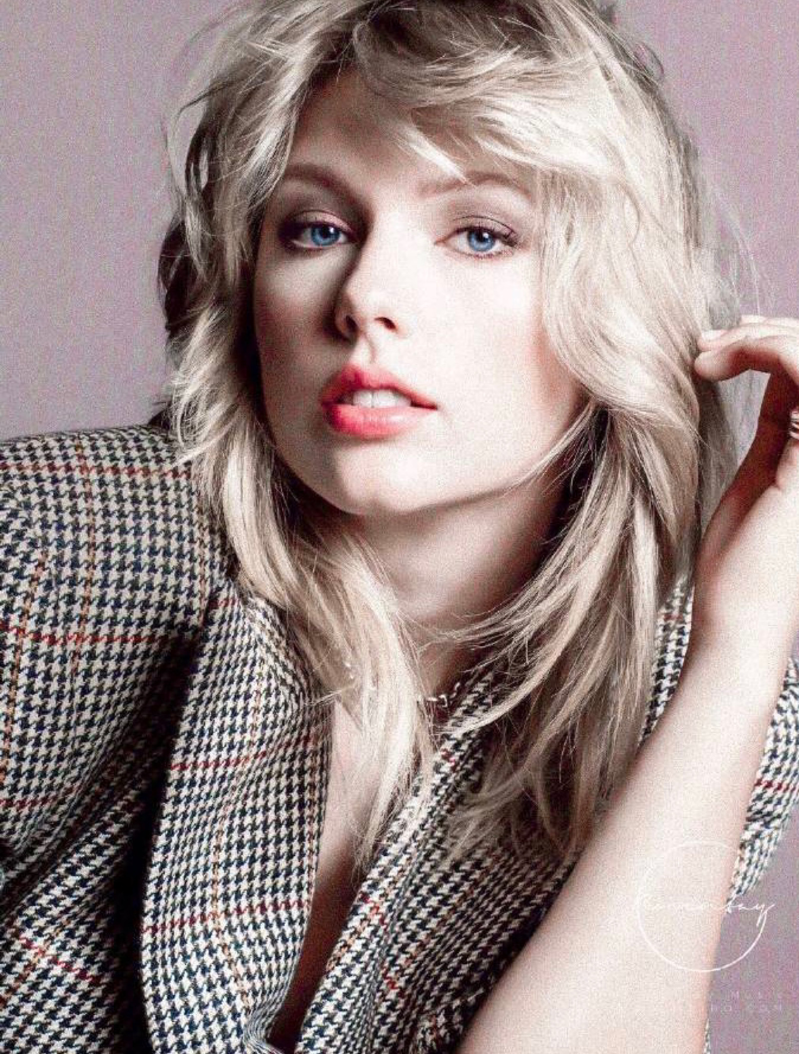 霉霉最新動態(tài)揭秘，科技新品引領(lǐng)生活新潮流！