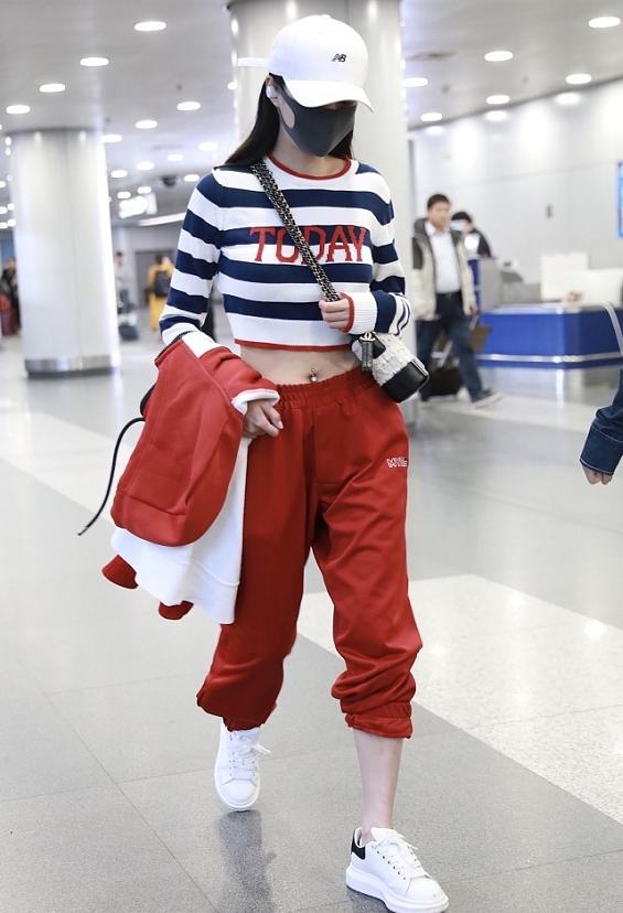 最新穿臍環(huán)時(shí)尚，你的個(gè)性之選！