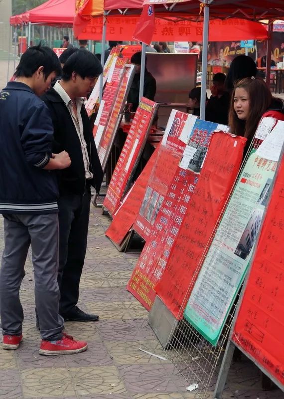 豐城最新晉工招聘，小巷中的獨(dú)特機(jī)遇，探索職業(yè)新篇章！