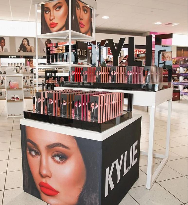 最新財(cái)務(wù)造假公司,最新財(cái)務(wù)造假公司，背景、事件、影響與地位