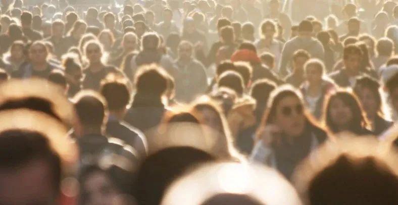 最新疫情復(fù)陽背景下，變化中的學(xué)習(xí)與自信成就的力量鑄就新篇章