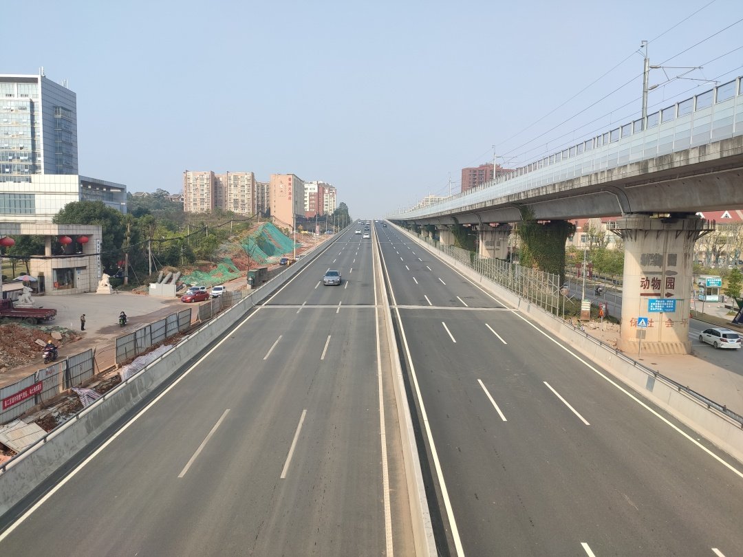 芙蓉路最新時(shí)尚潮流地標(biāo)，綻放的潮流新寵！