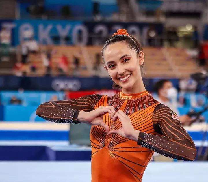 最新法拉女神與大自然美景的邂逅，內(nèi)心平和的追尋