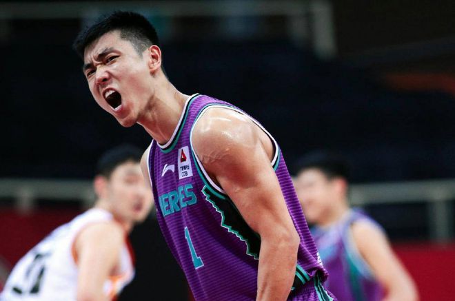 高詩巖最新動態(tài)，籃球新星閃耀賽場，影響力持續(xù)擴大