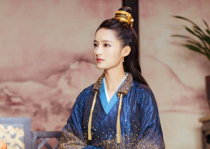 演員李齡，與自然美景的邂逅與內(nèi)心寧靜之旅