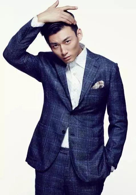 演員王翌舟，從舞臺到熒屏的自信成就之路