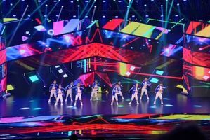 潮流舞蹈風(fēng)采，舞動(dòng)人生，自信閃耀的魅力瞬間