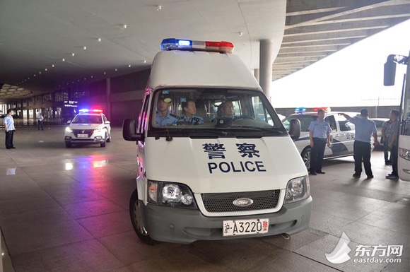 最新小額詐騙動態(tài)揭秘，小巷深處的神秘特色小店警惕詐騙風險