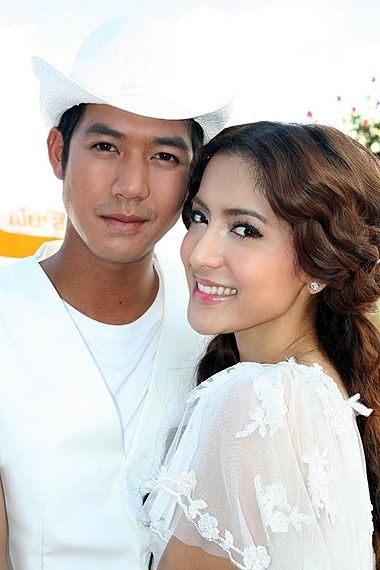 如何成為一名出色的演員并展現(xiàn)才華，旋轉(zhuǎn)的愛演員之路探索