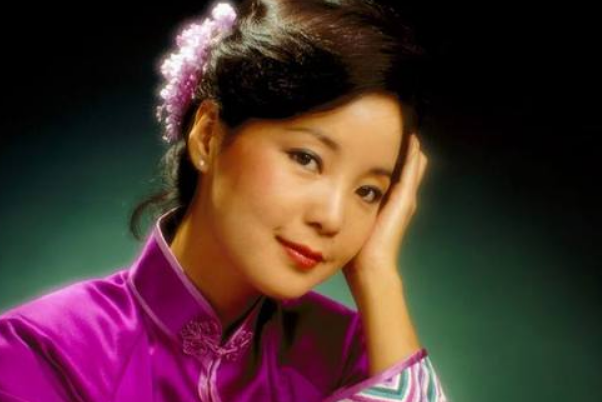 娛樂圈明星與自然的永恒擁抱，逝去的星光，在自然中閃耀