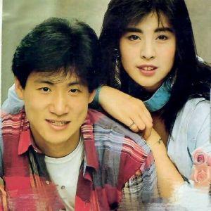 揭秘明星背后的故事，光環(huán)下的真實(shí)身份?