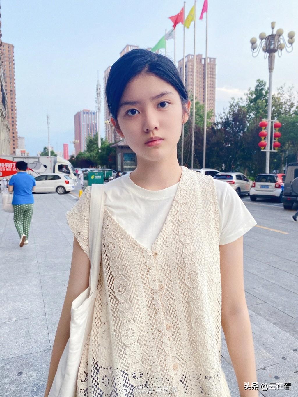 趙蘊(yùn)卓近照，日常小確幸與友情的溫馨時(shí)光