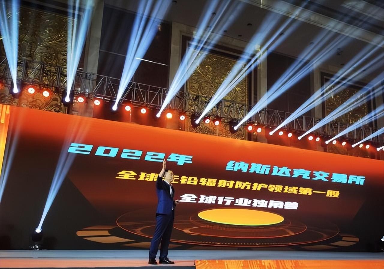 基金上市交易，探索小巷寶藏與特色小店的奇妙之旅