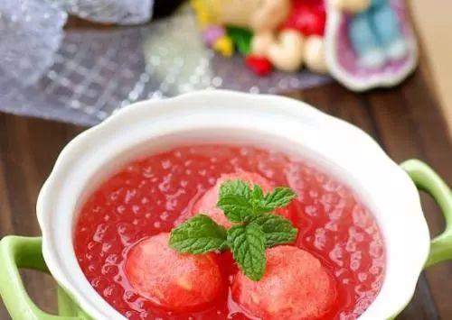 最新西瓜吃法，挑戰(zhàn)味蕾的勵(lì)志之旅，激發(fā)自信與成就感