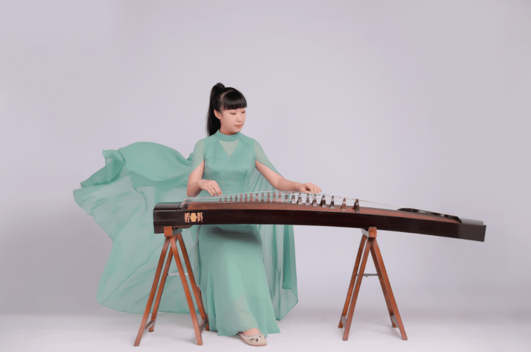 古箏明星，探尋自然美景之旅，尋找內(nèi)心的平和寧靜