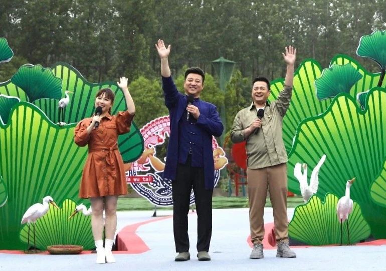 張?zhí)J葦最新客家話視頻，親情與友情的溫馨日常