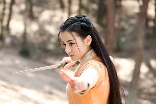 秦時明月新登場女俠角色——科技之光，生活之路的照亮者