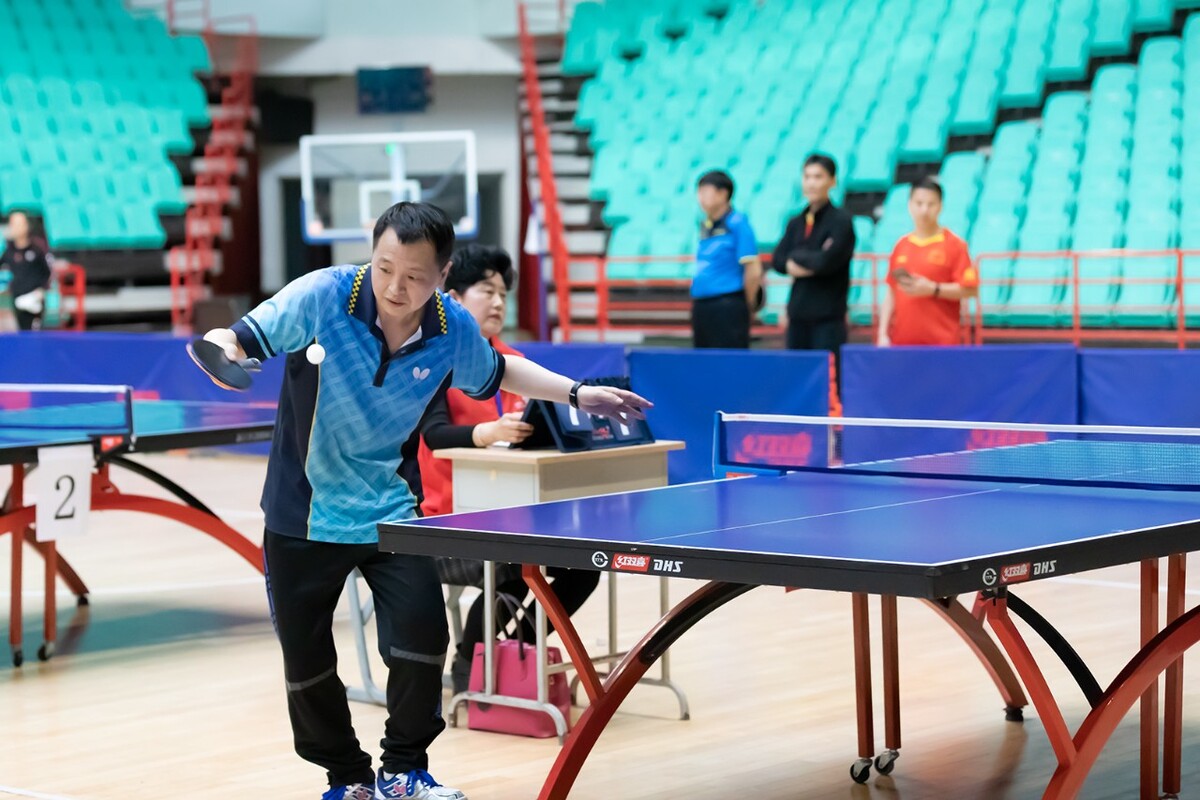 乒乓球比賽，小巷中的精彩乒乓秘境與激烈對決