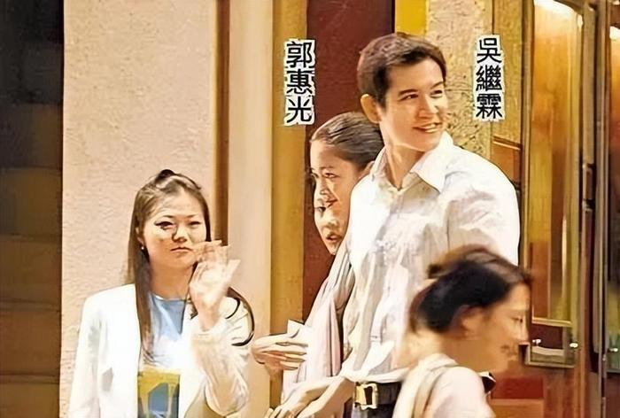 豪門寵愛，甜蜜婚姻的成長勵(lì)志之旅