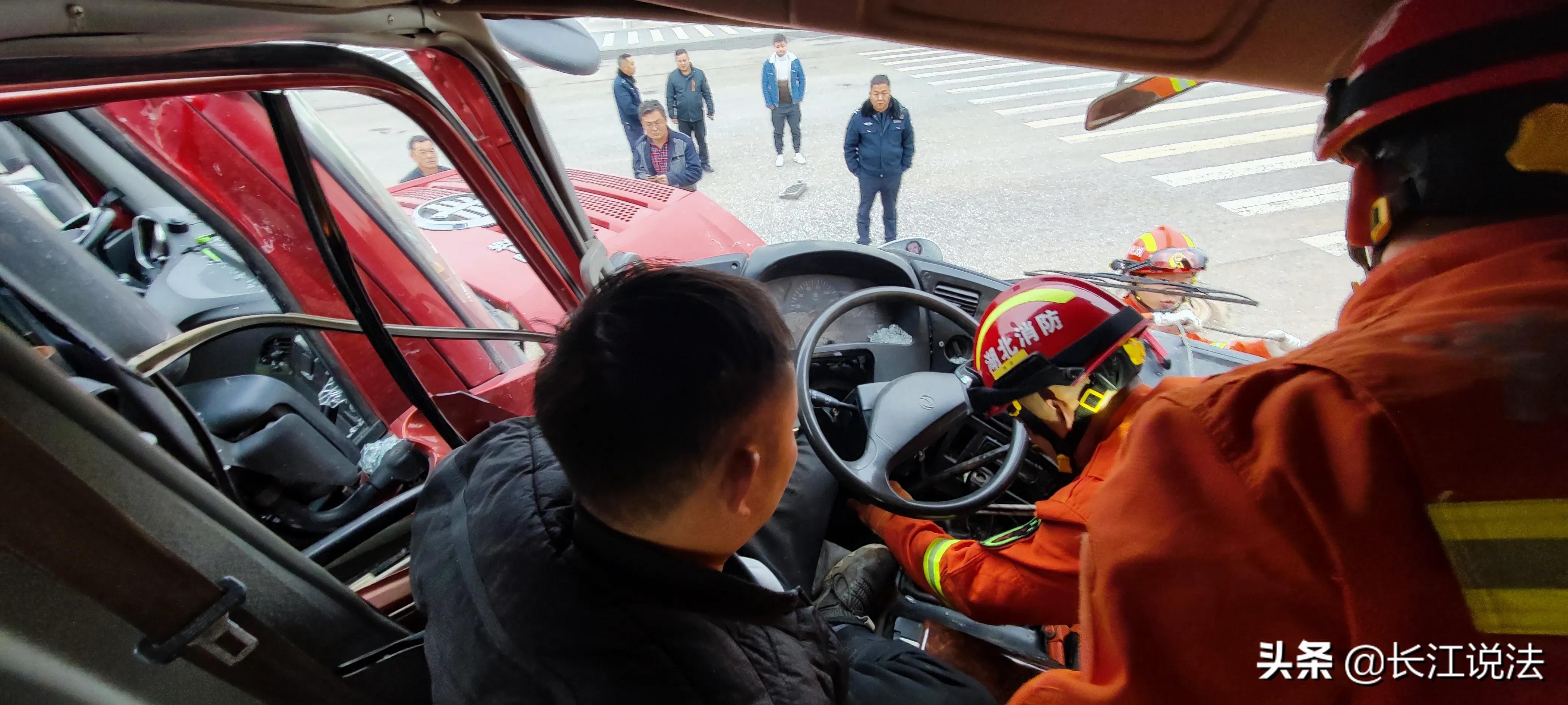 震撼！蘄春再現(xiàn)車禍悲劇，警鐘長(zhǎng)鳴——2025最新車禍新聞