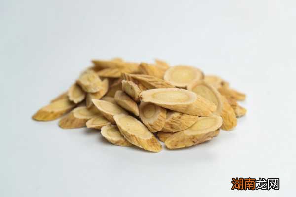 黃芪價(jià)格揭秘，黃芪價(jià)值背后的友情故事