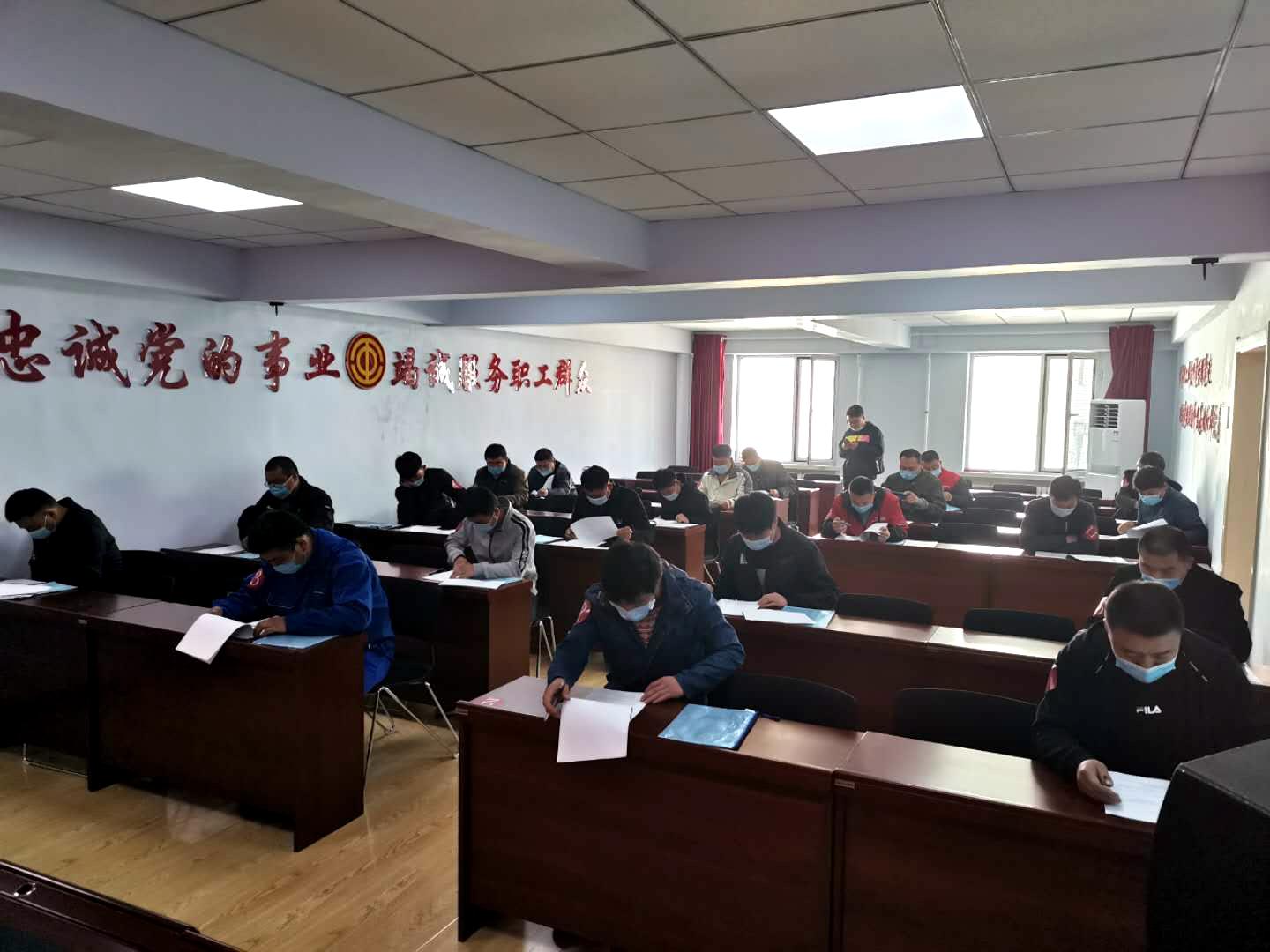 汽修技藝較量，時代的印記與技術(shù)的榮光競賽