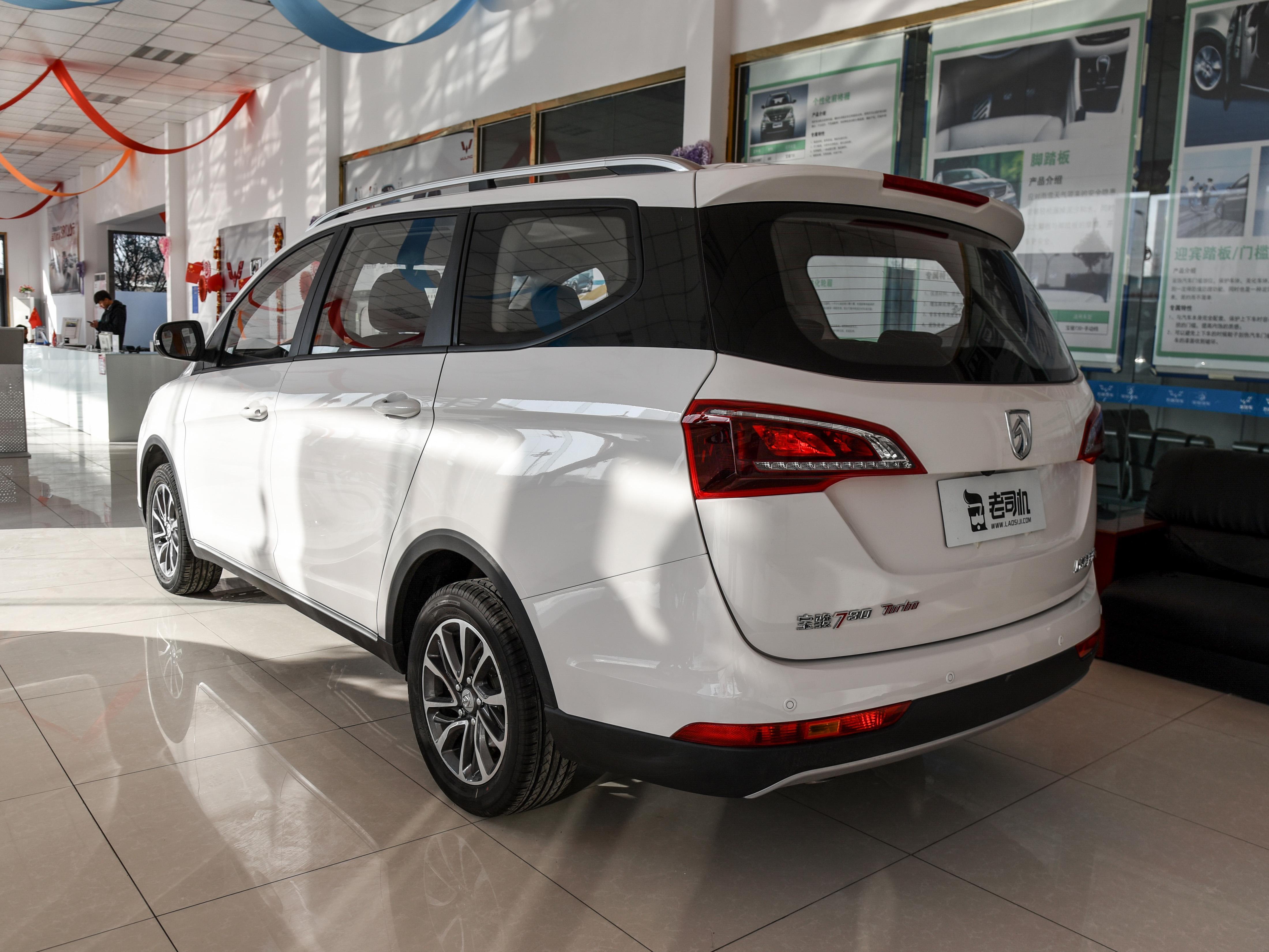 寶駿最新款車(chē)型圖片展現(xiàn)，潮流引領(lǐng)，品質(zhì)卓越