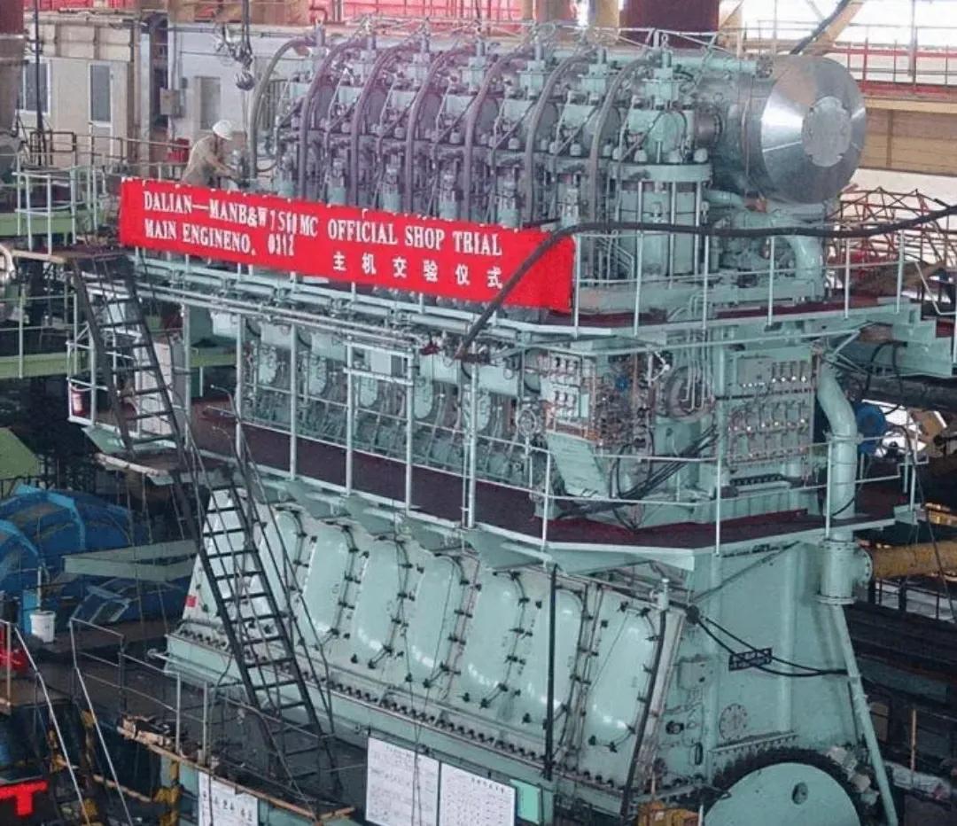 國(guó)產(chǎn)航母最新圖片，科技巨擘重塑未來(lái)視界，海洋守護(hù)者展現(xiàn)大國(guó)力量