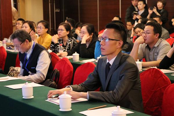 脫發(fā)最新進展，頭頂奇遇與友情力量的力量探索