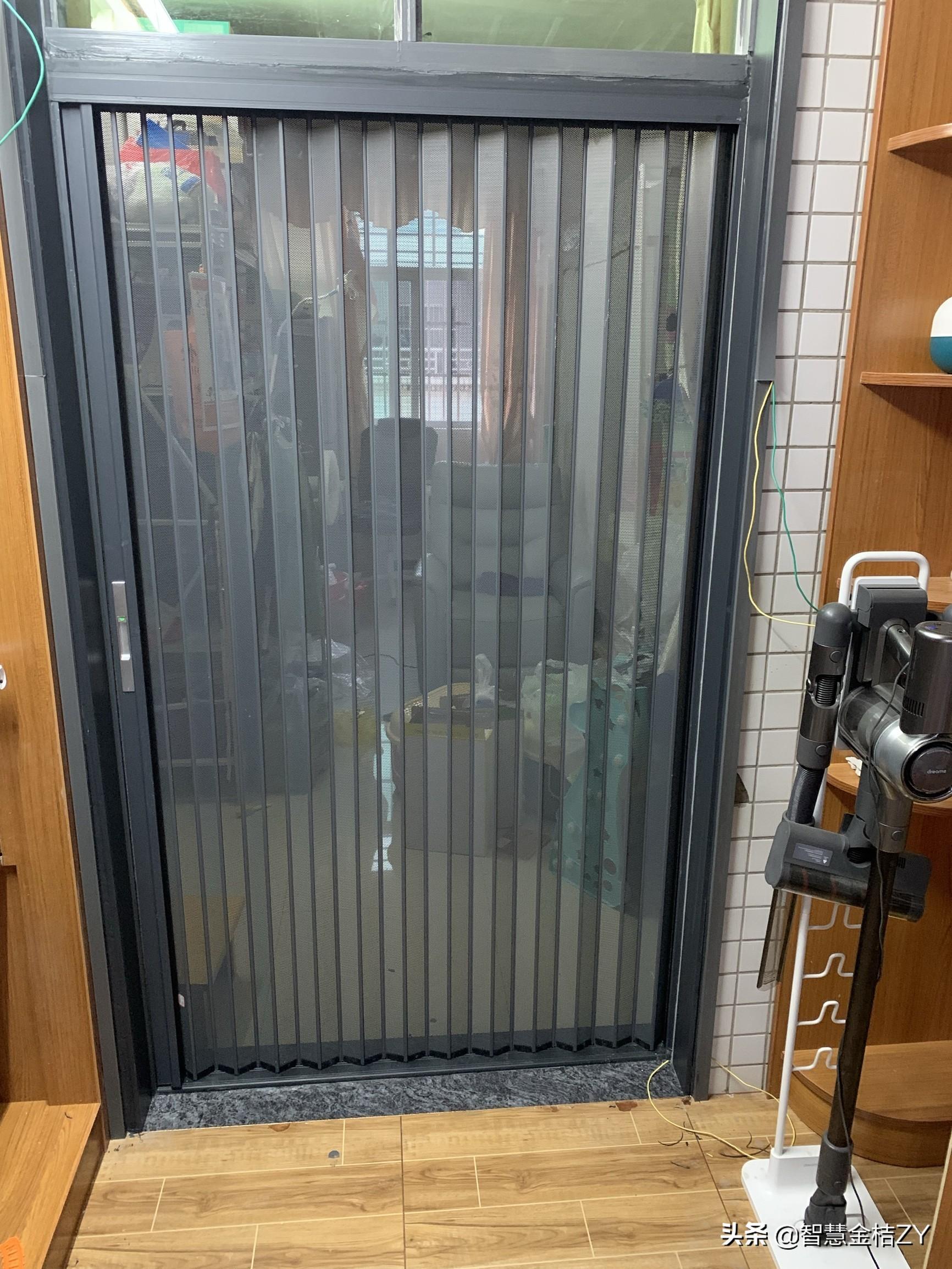 最新折疊門，開啟變化之門，自信邁向成功之路的時尚之選