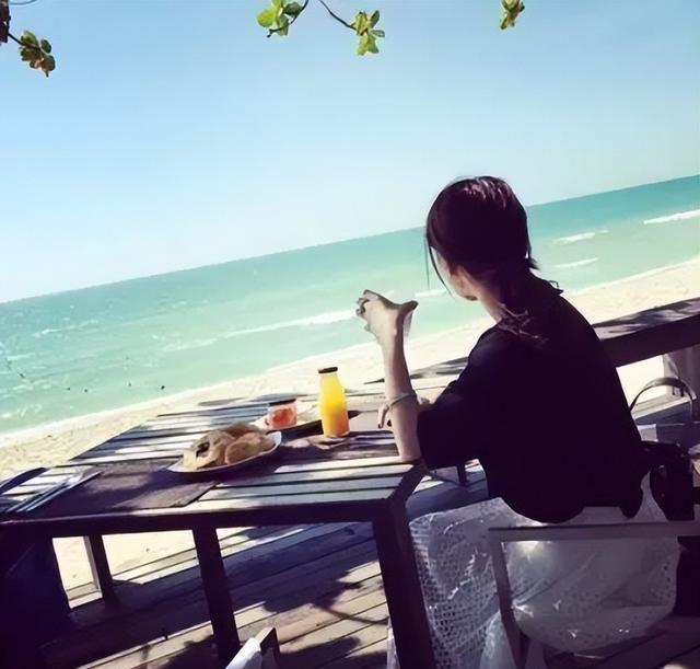 時尚選擇背后的多元解讀，最新頭像背影引領潮流趨勢