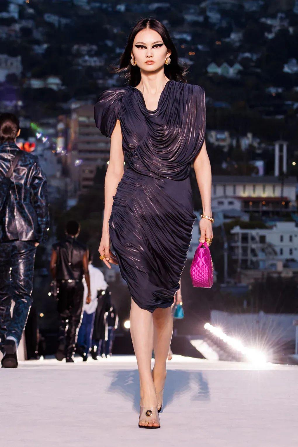 最新時(shí)尚秀，小巷中的隱秘時(shí)尚寶藏