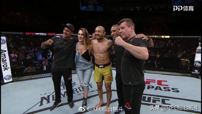 最新WWE格斗之夜，小巷熱血戰(zhàn)場與特色小店的探索之旅