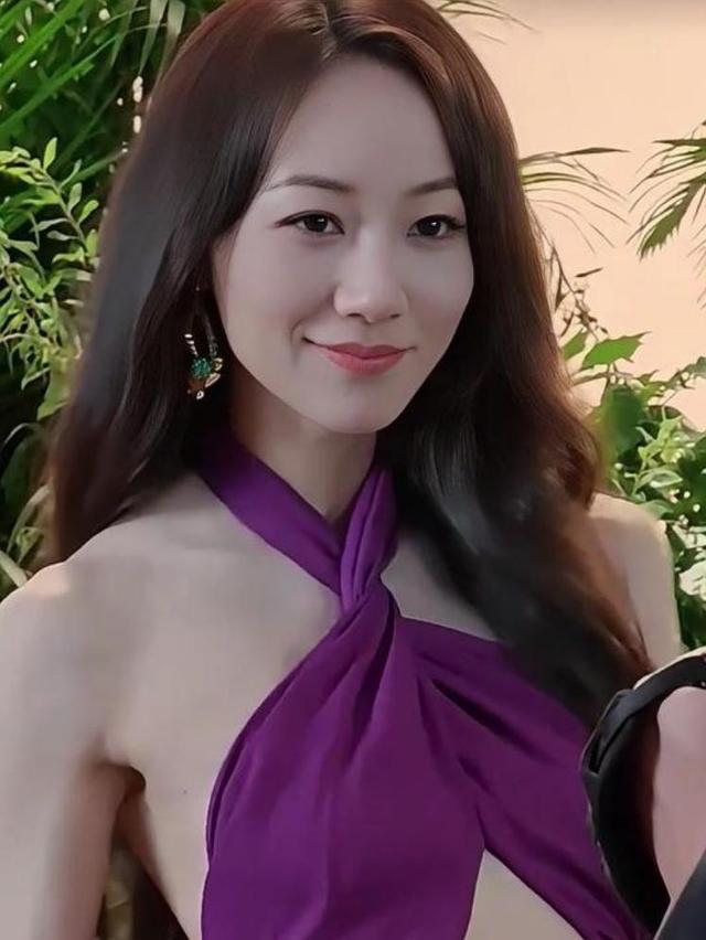 女性頭像時尚潮流演變，最新風(fēng)尚與2025年流行趨勢預(yù)測