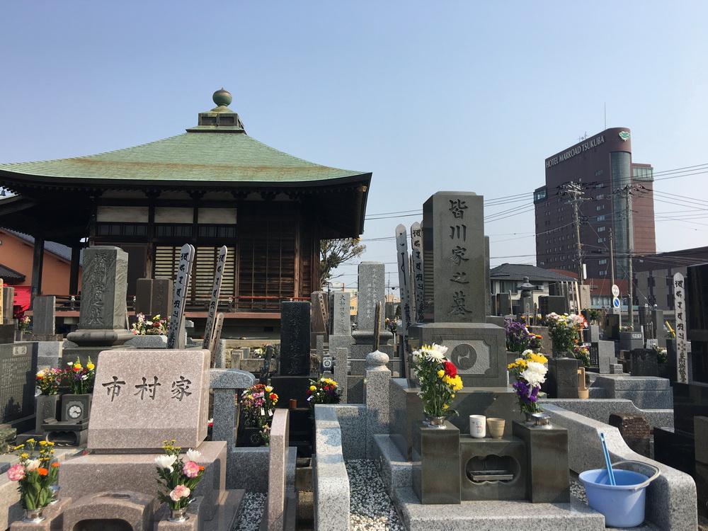 最新墓地圖片與小徑特色小店，探尋安寧之地的獨特韻味