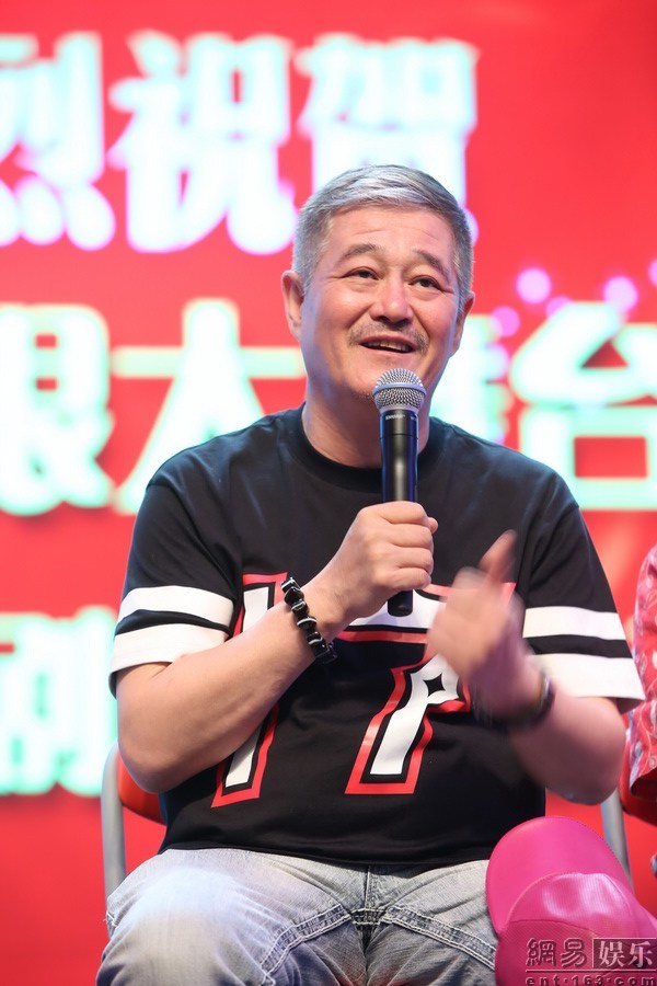 趙本山最新互動揭秘，近距離感受喜劇大師的魅力傳奇