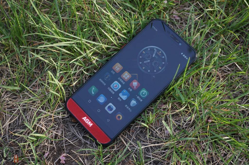 重磅新品手機(jī)亮相，科技魅力一網(wǎng)打盡！