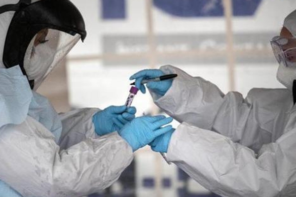 外國疫情最新進(jìn)展，科技新品引領(lǐng)防護(hù)生活，體驗前沿科技的力量