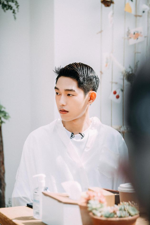 王鏘，時尚潮流的引領(lǐng)者最新動態(tài)