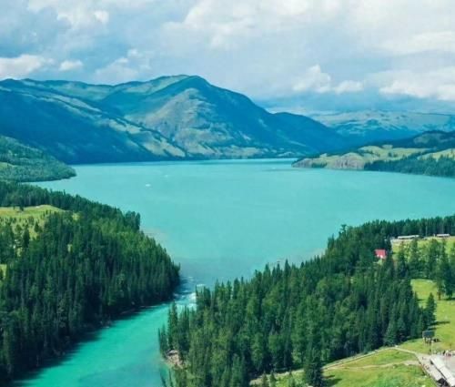 最新最美風(fēng)景，探尋自然魅力，體驗(yàn)變化中的學(xué)習(xí)之旅，自信成就之源