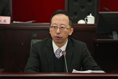 松江區(qū)長引領(lǐng)科技革新，打造未來生活新篇章啟航