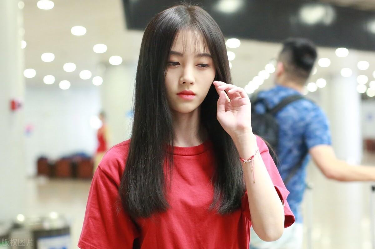 鞠婧祎最新采訪揭秘，星光下的真實(shí)自我探索