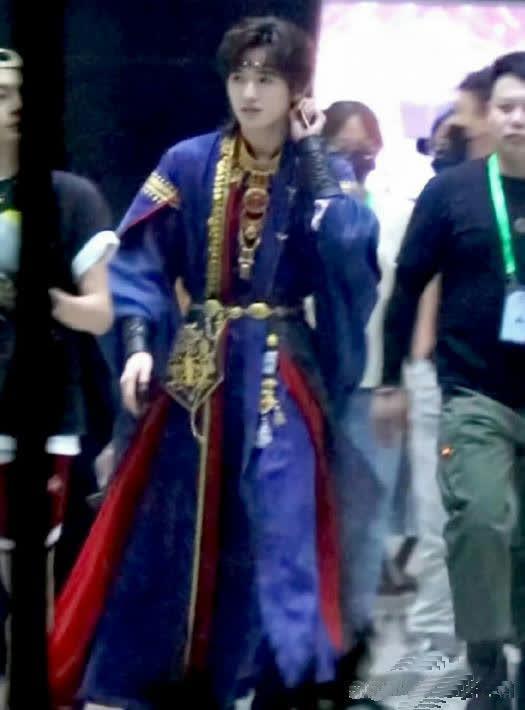 王牌最新路透照揭秘，小巷深處的獨特風情