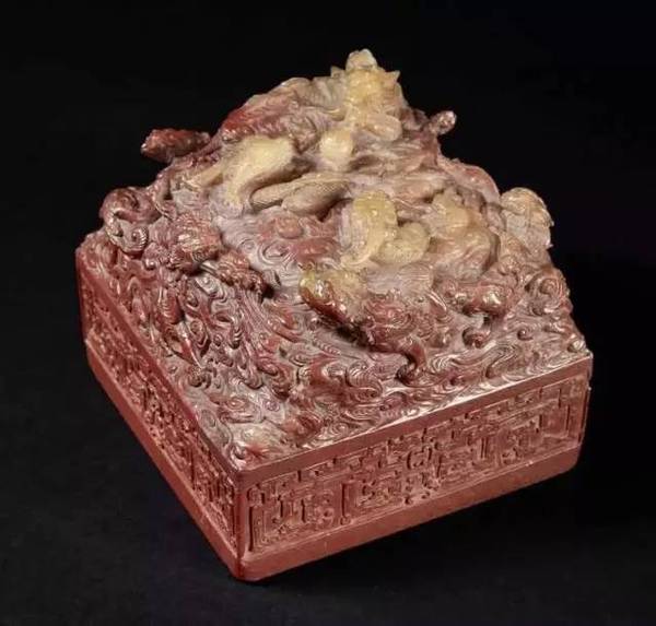 時(shí)代之光下的璀璨明珠，最新款寶雕亮相！